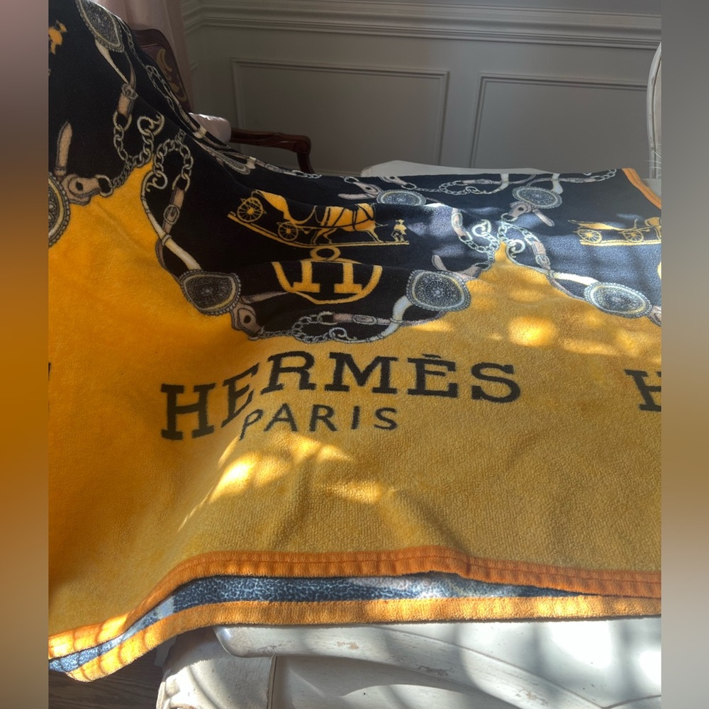 Hermes Logo  Fleece Throw Blanket 74X52, Not Original